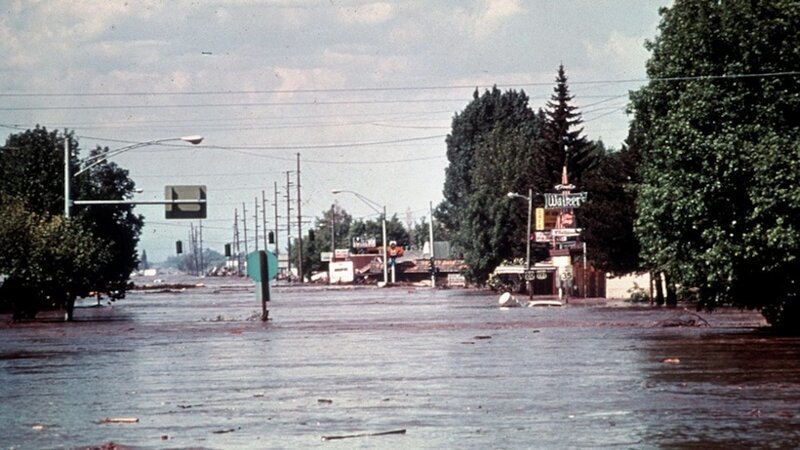 Плотина на реке Титон, Айдахо, США, 5 июня 1976 года