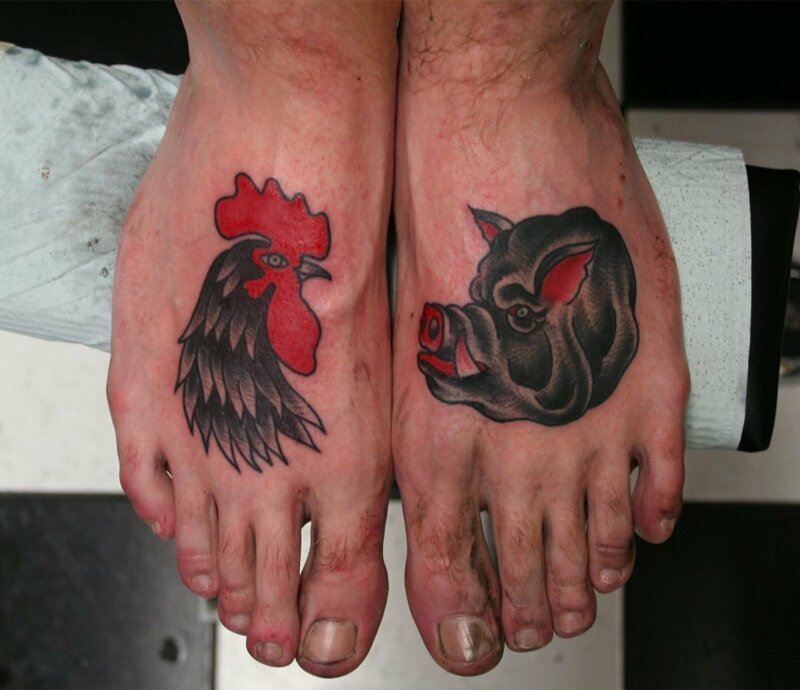 Свиные татуировки на людях 