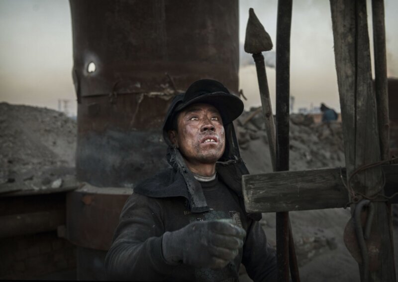 Подпольный сталелитейный завод в Китае