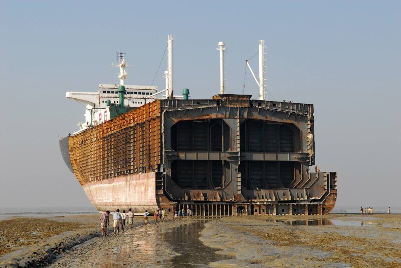 Самое большое кладбище кораблей в мире