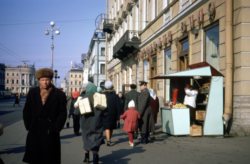 В Ленинграде, 1960-е