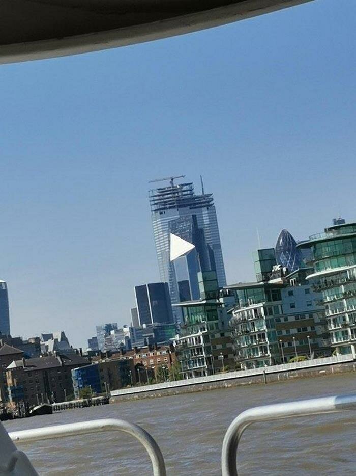 Это не видео, а здание в Лондоне