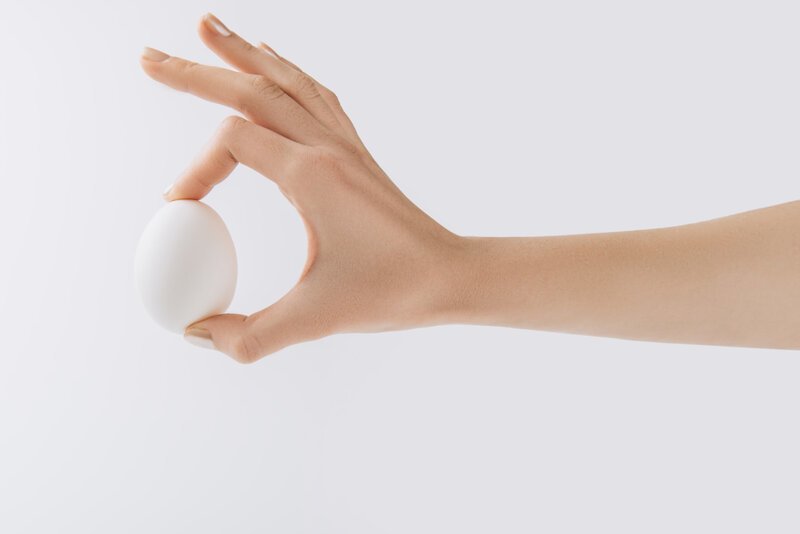 Существует несколько действенных способов, как правильно разбить яйцо. — optnp.ru