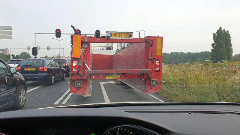 7. Что это за грузовик/комбайн? (Нидерланды)