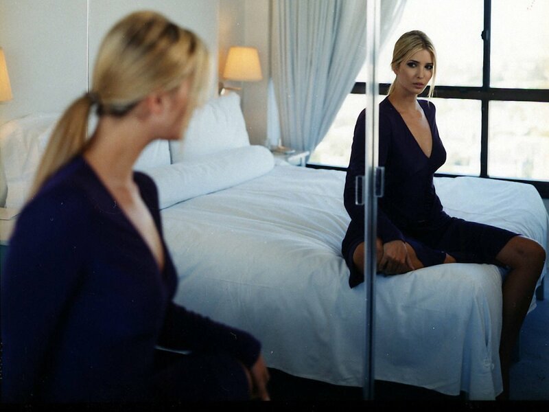 Почему нельзя ставить зеркало напротив кровати: правда или миф?