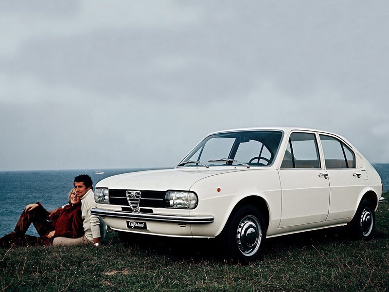 С 1972 по 1983 гг. было выпущено почти 900 тыс. седанов Alfa Romeo Alfasud