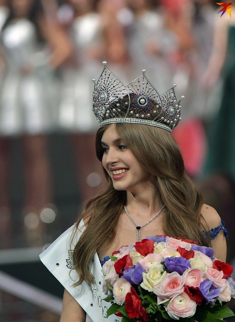 А вот "Мисс Россия-2019", напомним, была признана 20-летняя студентка-архитектор из Азова Алина Санько