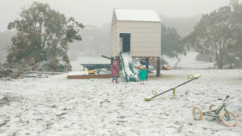 Снегопад вызвал хаос в Австралии