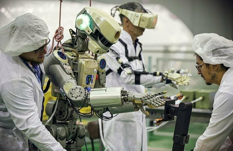 Планируется, что такие роботы будут использоваться при строительстве и эксплуатации базы на Луне