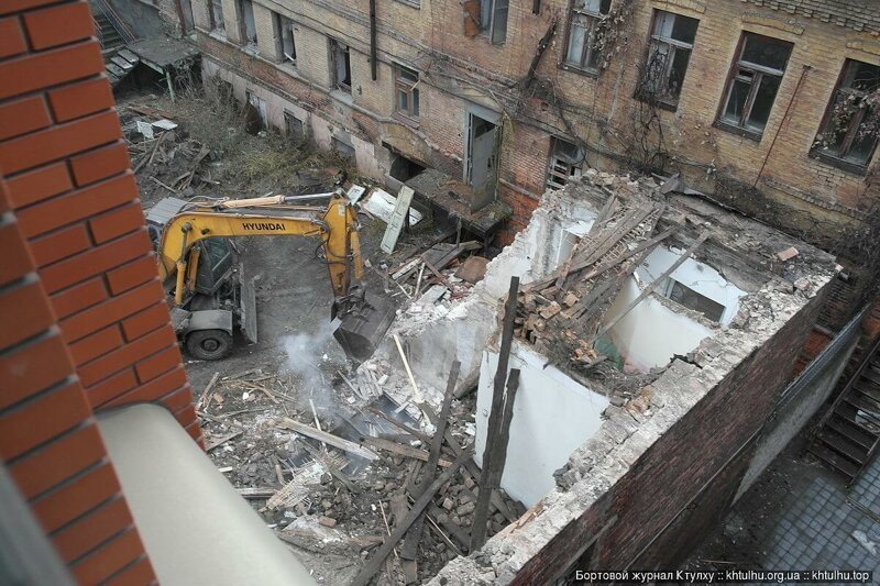 Как в Днепре сносят исторические здания