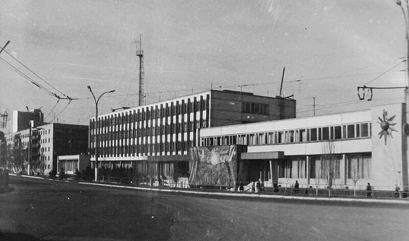 1980 год. Лабораторный корпус Курскэнерго на улице Карла Маркса.  Автор съёмки: Панкратов.