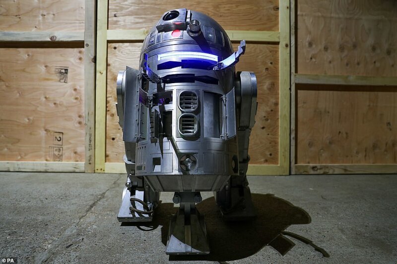 Дроид R2-BHD из "Звездных войн"