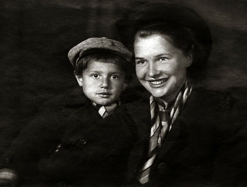  Александр Пороховщиков с мамой Галиной Александровной