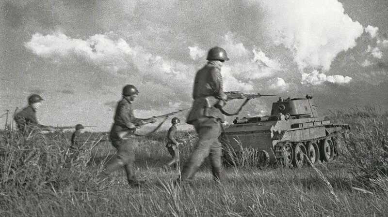 80 лет назад началось наступление советских войск на Халхин-Голе