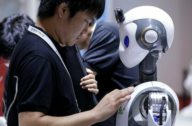 В Китае показали роботов, которые могут все!