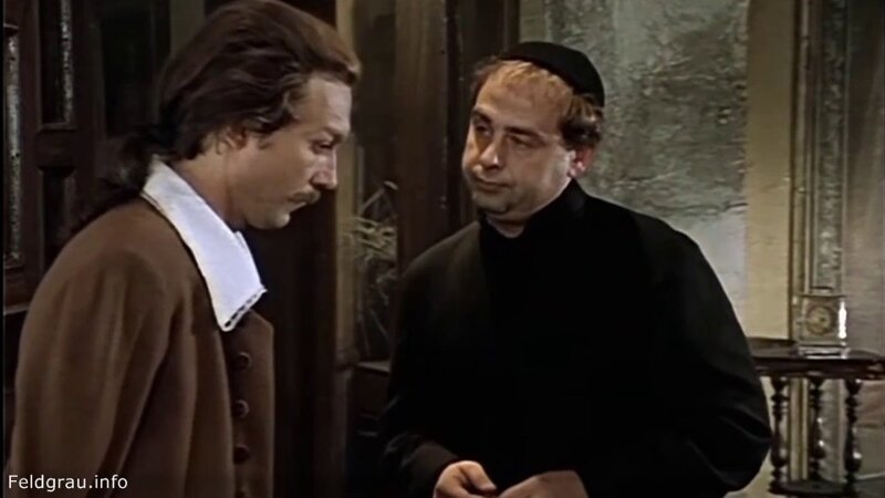 "В 1990-е годы из первой серии фильма "Тот Самый Мюнхгаузен" была изъята часть диалога пастора с Мюнхгаузеном. 