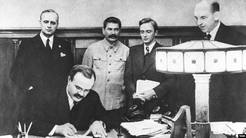 Пакт о ненападении с Германией: как Сталин расстроил планы Запада натравить Гитлера на СССР