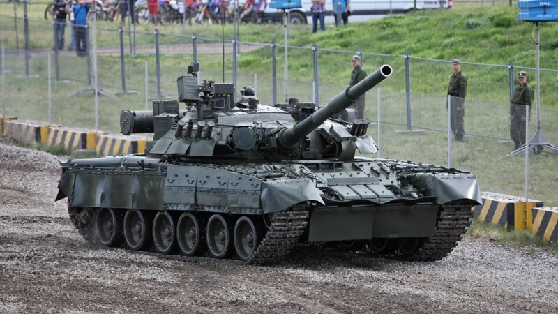 «Редкий зверь»: американские военные прокатились на советских танках Т-80