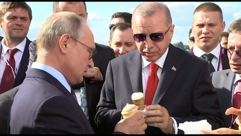 Сделал кассу: Путин купил на МАКС-2019 мороженое у той же продавщицы, что и два года назад