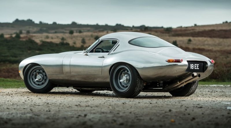 Воплощенная красота: несколько попыток возродить классический Jaguar E-Type