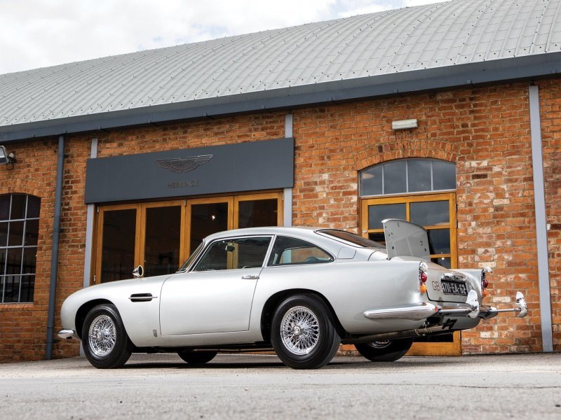 Aston Martin Джеймса Бонда продан за 6,4 миллиона долларов