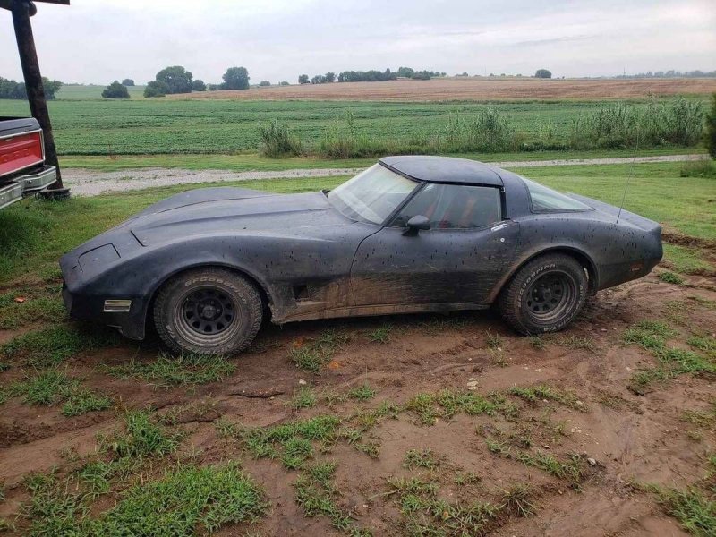 Канзасский фермер построил дизельный внедорожный Corvette