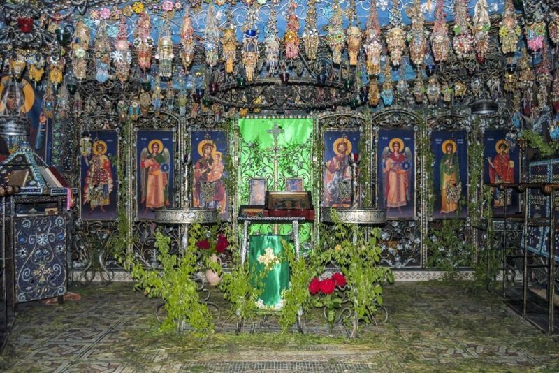 Необычная достопримечательность Крыма - бисерный храм