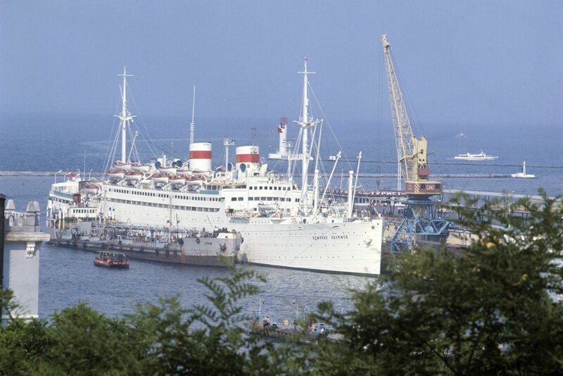 33 года назад, 31 августа 1986 года, у Новороссийска затонул пассажирский пароход «Адмирал Нахимов»