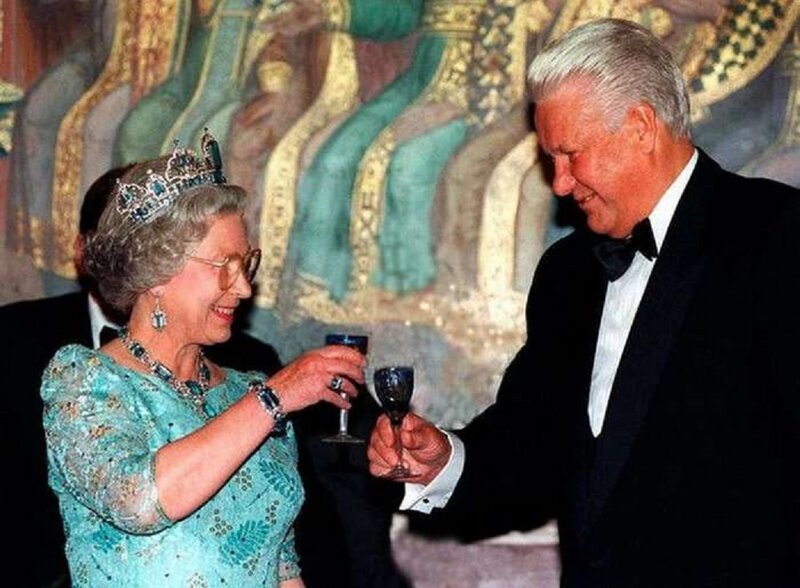 Королева Елизавета показала всему миру, кто правит Британией