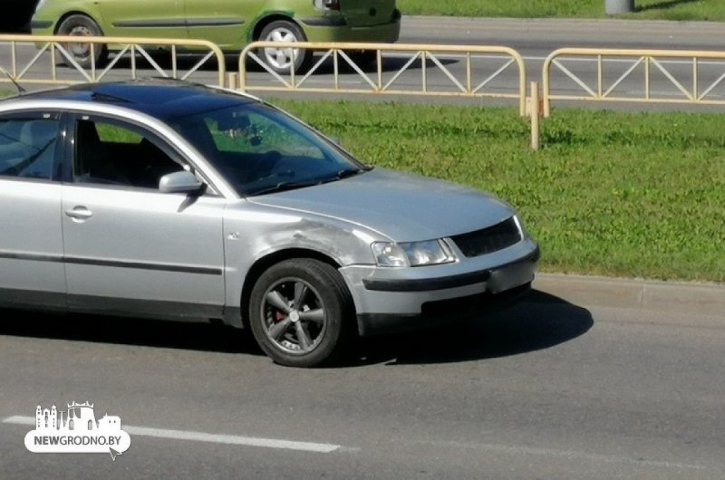 В Беларуси столкнулись два Volkswagen: один из них перевернулся на крышу