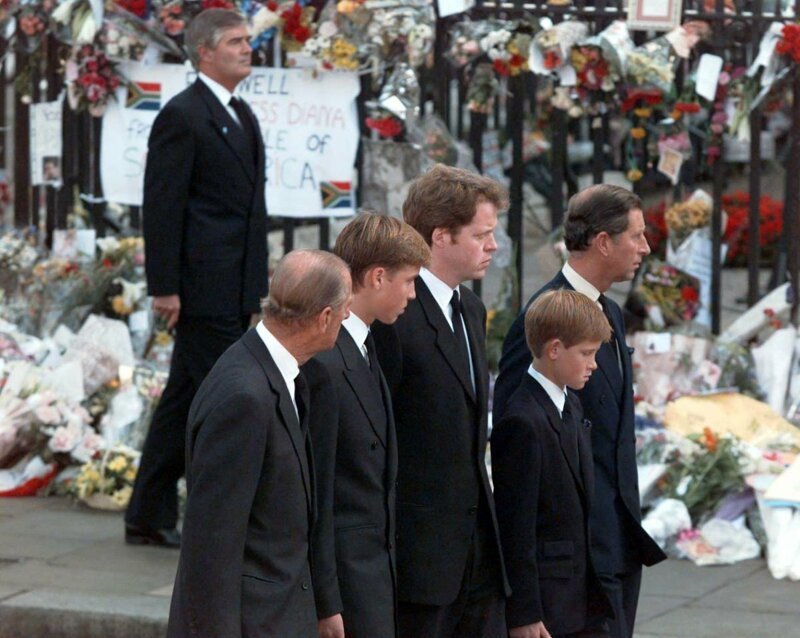 На похоронах принцессы Дианы, 1997 год.