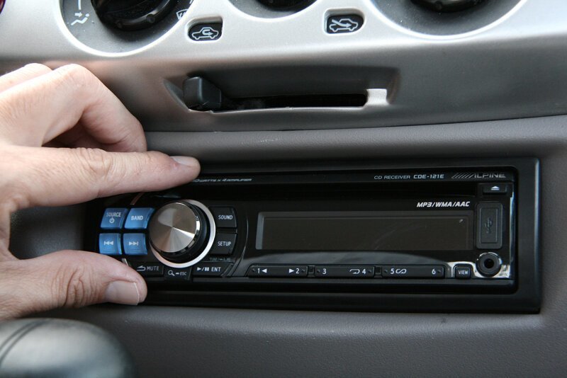 Підключення радіо в автомобіль