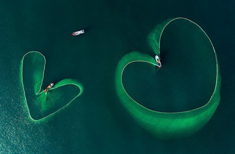 Рыбацкие сети в море, Вьетнам