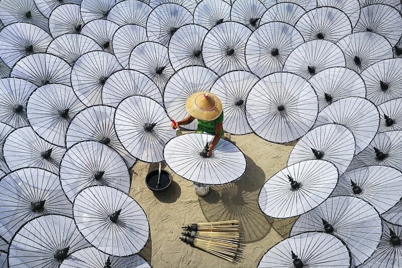 Изготовитель зонтиков  в Мьянме