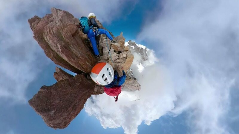 На этих потрясающих кадрах показано, как два брата совершают поход через вторую по высоте вершину в итальянских Альпах