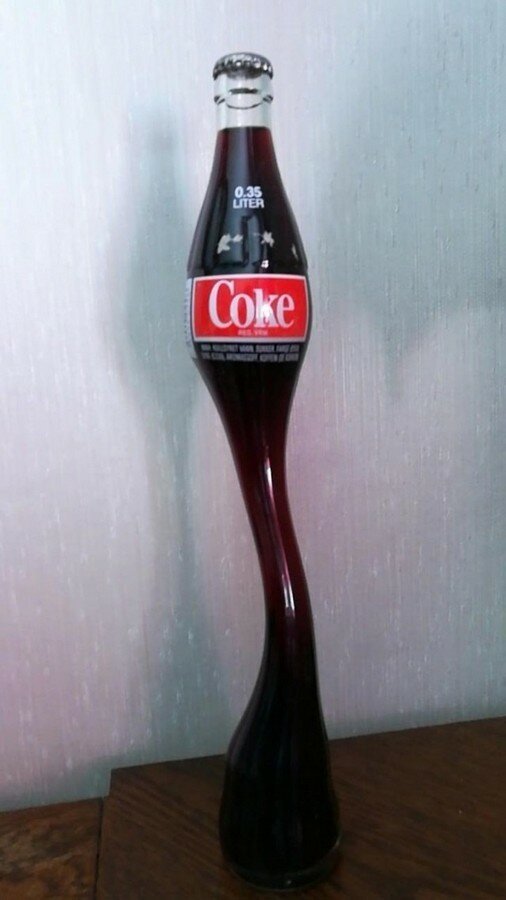 Такие бутылки Кока-Колы встречались на ярмарках 70-80-х прошлого века