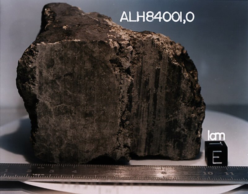 5. АLH84001: самый известный марсианский метеорит (Антарктида)