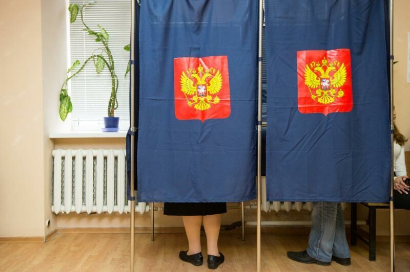 Навальный «переобулся» и агитирует голосовать за «яблочницу»-русофобку Дарью Беседину
