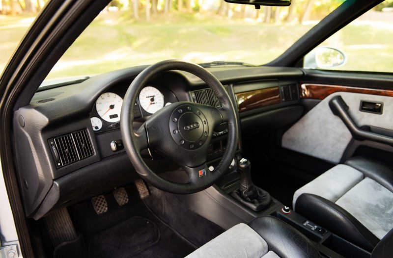 Редкий Audi RS2 Avant 1994 года, разработанный совместно с Porsche