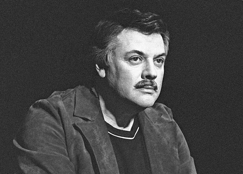 Постановщик спектакля и исполнитель главной роли в спектакле «Страсти Черноморья» Александр Ширвиндт, 1988 год.