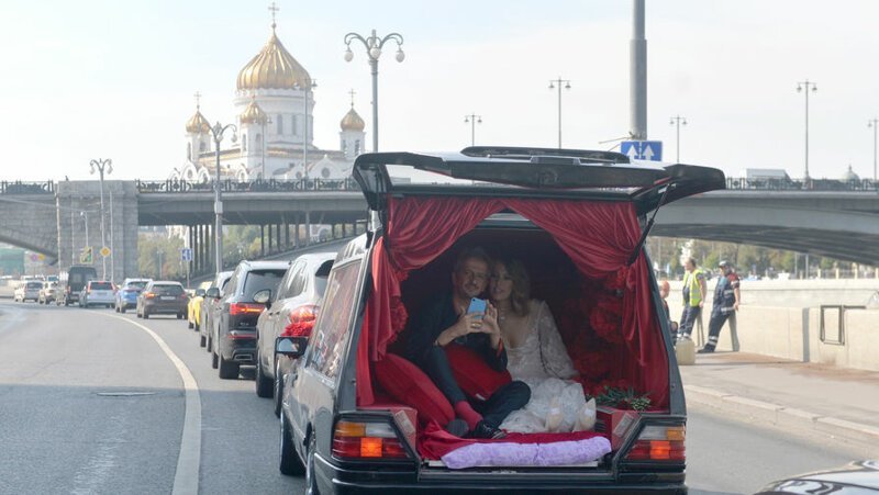 "Войди в меня": Ксения Собчак исполнила эротический танец на собственной свадьбе