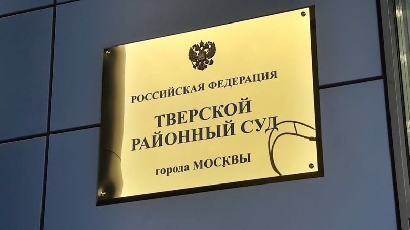 Актера Павла Устинова приговорили к 3,5 годам колонии