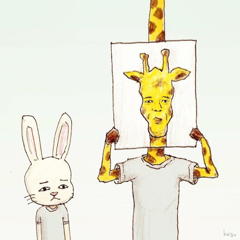 7. Жираф пытается попасть в кадр для фото с другом