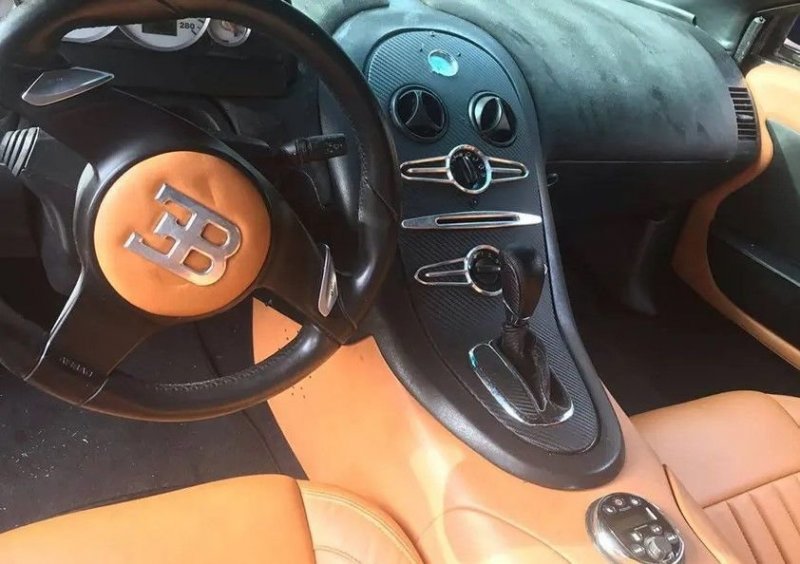 Реплику Bugatti Veyron продают в 20 раз дешевле оригинала