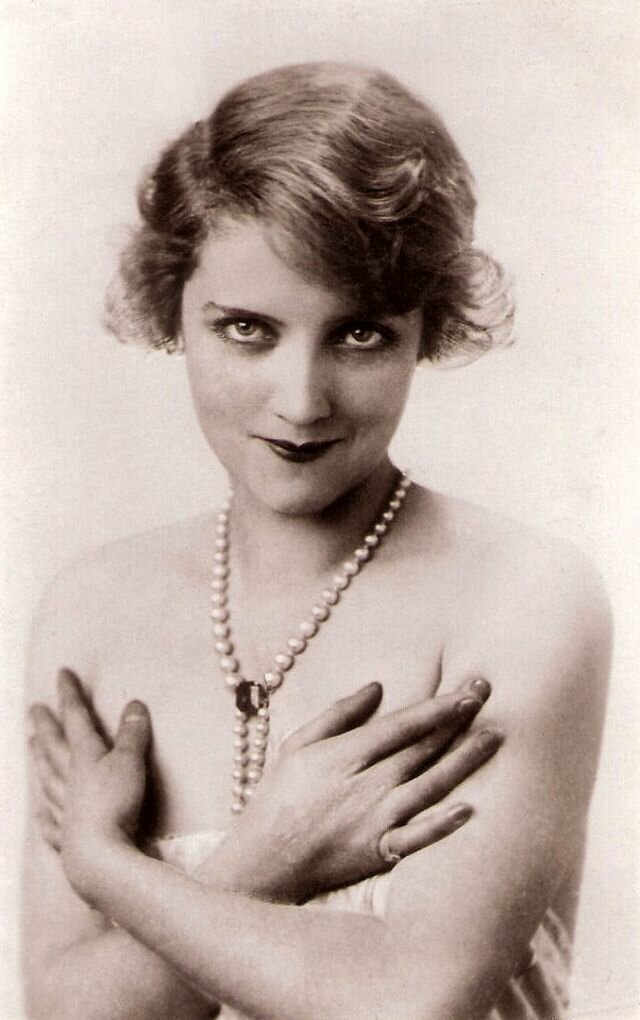 9. Театральная актриса и певица Дороти Диксон, 1933 г.