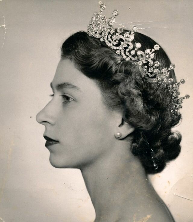 21. Королева Елизавета II, 1952 г.