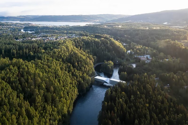 В Норвегии открылся "скрученный" музей-мост