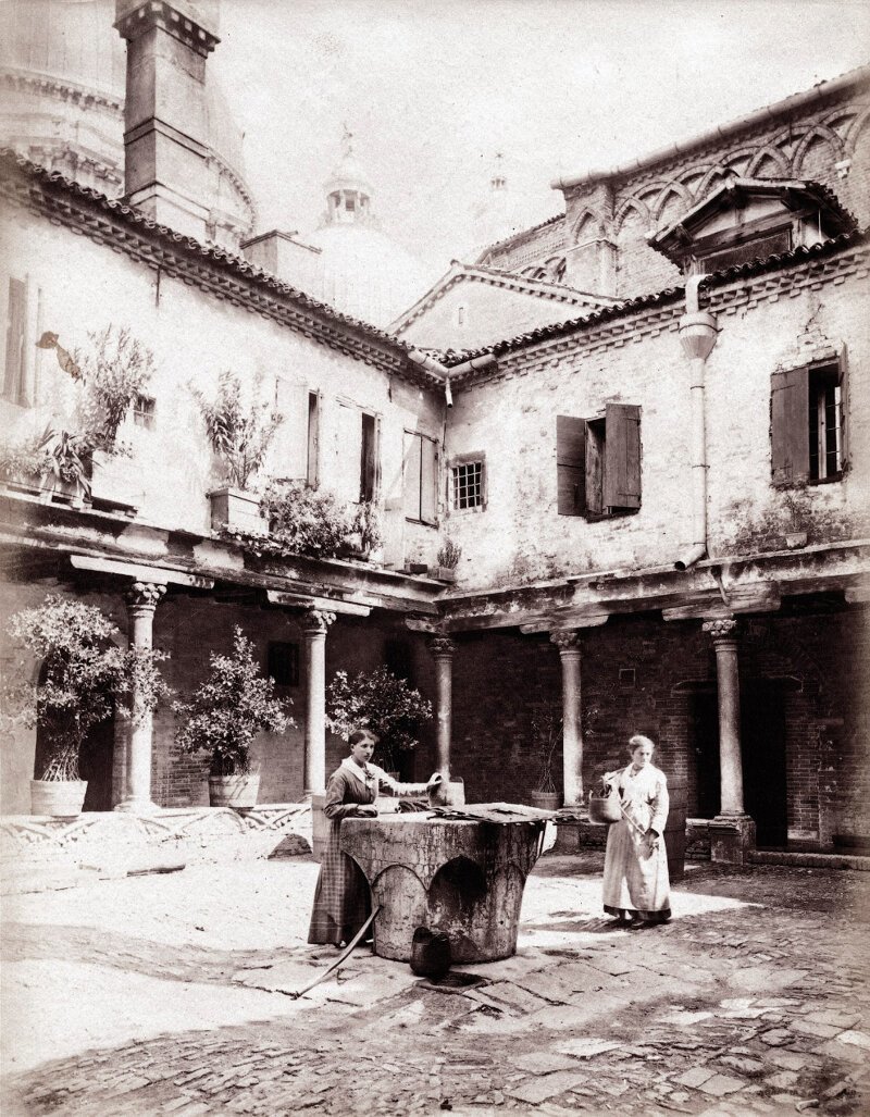 Двор Аббатства Сан Грегорио, 1870 год.