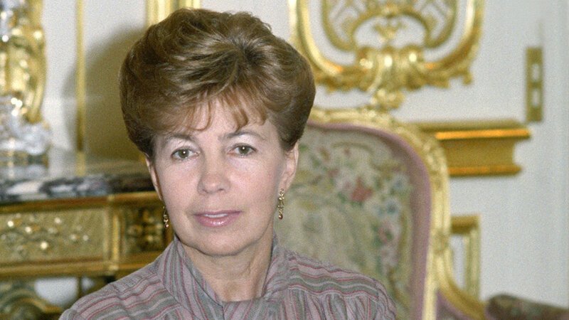 «Порвались колготки»