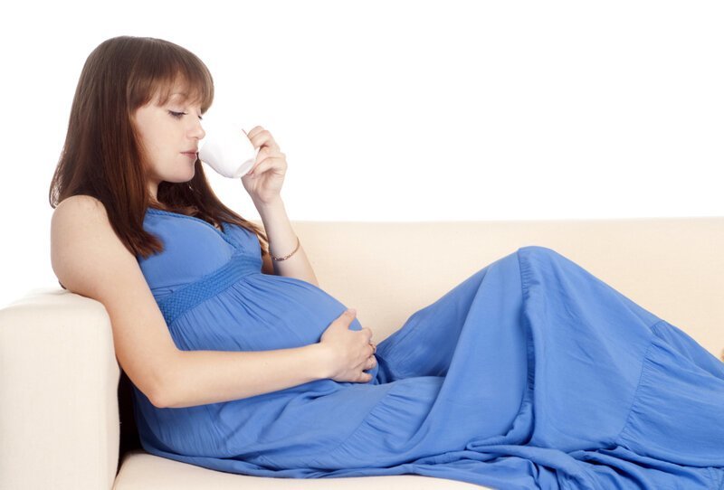 Кофе с молоком для беременных: вред или польза?